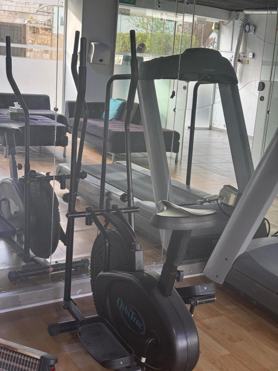 Weibdeh Heights Hotel Suites Amman Luaran gambar